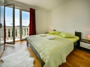 Postel nebo postele na pokoji v ubytování Apartment Milin-2 by Interhome