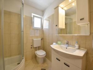 Koupelna v ubytování Apartment Milin-2 by Interhome
