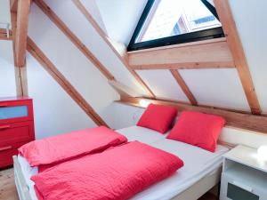En eller flere senge i et værelse på Apartment Adlerhorst - Top 5 by Interhome