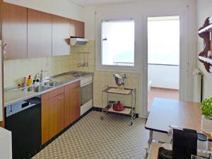 Kuchyň nebo kuchyňský kout v ubytování Apartment Clairière des Barzettes B14 by Interhome