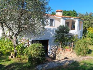 Vonkajšia záhrada v ubytovaní Holiday Home Omer by Interhome