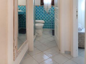 Kúpeľňa v ubytovaní Holiday Home Omer by Interhome