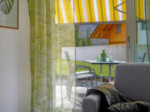 Posezení v ubytování Apartment Terrasse by Interhome
