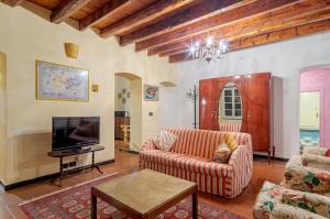 Foto dalla galleria di Recco apartment with view and pool a Recco