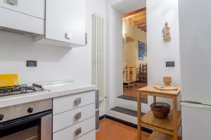 Foto dalla galleria di Recco apartment with view and pool a Recco