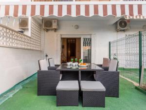 Część wypoczynkowa w obiekcie Apartment Rinconada Real-3 by Interhome