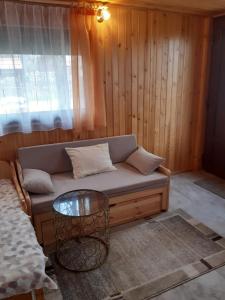 Posedenie v ubytovaní Mátyás Apartman