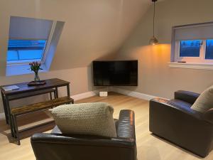 Remarkable 1-Bed Apartment in Cowdenbeath UK