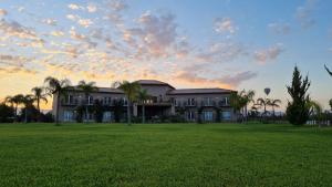 Κήπος έξω από το Sueños Resort