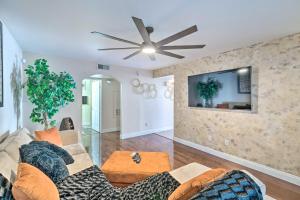 Pool and Spa Las Vegas Pad Less Than 12 Mi to Strip!