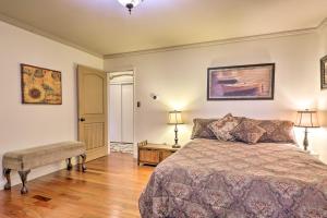 Gallery image of Tasteful Home with Stunning River and Valley View in Monte Rio +26 photos