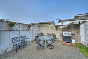 Φωτογραφία από το άλμπουμ του Apartment with Patio and Grill Access about half Mi to Bay! σε Άνακορτς
