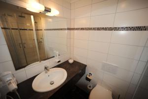 Gallery image of Hotel Post - regionales großes Frühstücksbuffet - auch GF & LF in Scheidegg +48 photos