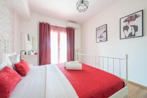 Superb Acropolis view 3bd apt in historical center客房内的一张或多张床位