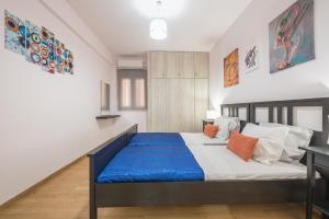 Superb Acropolis view 3bd apt in historical center客房内的一张或多张床位