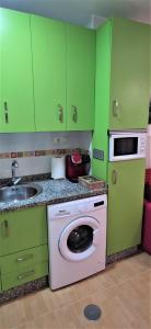 Kuchnia lub aneks kuchenny w obiekcie Apartamento Estudio Ruymar Jupiter