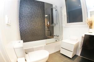 Ένα μπάνιο στο Donosti Deluxe by Luxe San Sebastian +21 φωτογραφίες