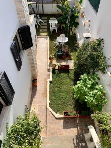 Zahrada ubytování Manelisa Cascais