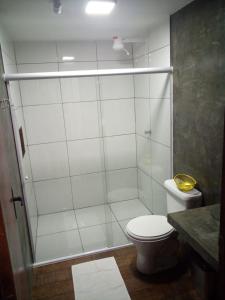A bathroom at Pousada Tarkna