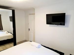 LUXURY 3Bed Hse Nr ExCEL Clean Wifi Free Parking