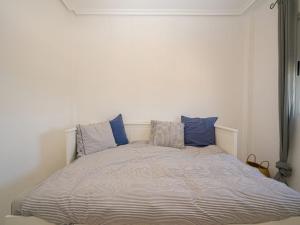 A bed or beds in a room at Costa Blanca View Retreat