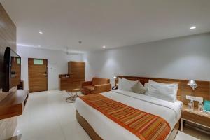 The Fern Sardar Sarovar Resort Kevadia, Gujarat客房内的一张或多张床位