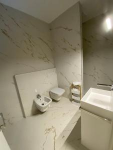 A bathroom at Villa Castello only room
