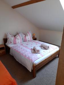 Postel nebo postele na pokoji v ubytování Ubytovanie v podkroví
