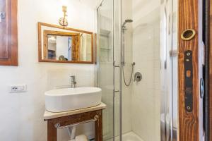 Et badeværelse på Le Fanciulle - Camilla + 44 billeder