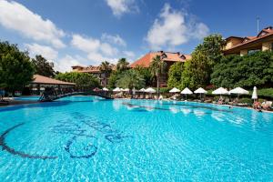 Bazén v ubytování Alba Resort Hotel - Ultra All Inclusive nebo v jeho okolí