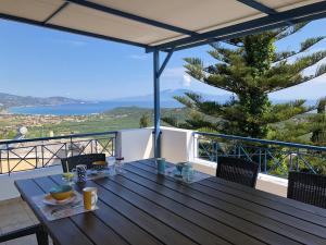A balcony or terrace at Villa Thea - The View 2nd floor