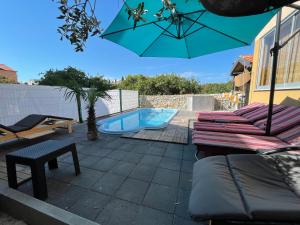 Bazén v ubytování Apartment Olive Garden with Private Pool nebo v jeho okolí + 8 fotografií