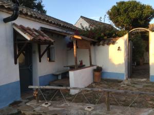 Zdjęcie z galerii obiektu Encanto Rural con Jardín privado y Chimenea w mieście Facinas