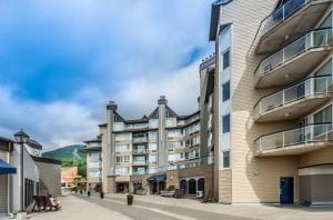 Budova, kde se aparthotel nachází + 31 fotografií