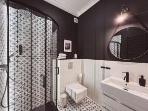 Kúpeľňa v ubytovaní Apartament Harmonia . Odpoczynek na Starówce