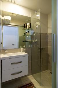 Ванна кімната в Apartments Sarc Rovinj