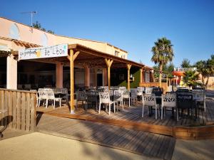 Restaurace v ubytování Mobile Homes Sous le Soleil