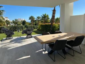PALMSEA Marbella-Estepona, Buenas Noches – Precios 2022 ...