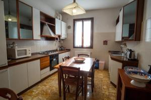 ครัวหรือมุมครัวของ Casa Eden +7 ภาพ