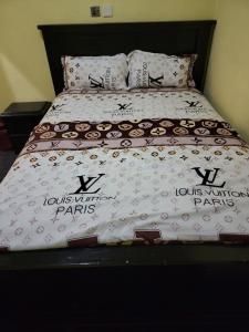 Postel nebo postele na pokoji v ubytování Jennabwa Lodge and Restaurant
