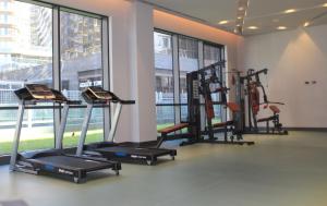 Fitness centrum a/nebo fitness zařízení v ubytování Residence Retro9 B-Blok Ataköy Apart 2 Rooms WIFI Pool Istanbul