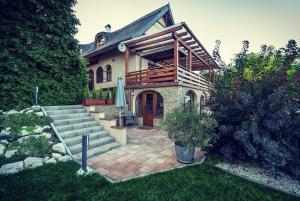 A garden outside Panorama Home