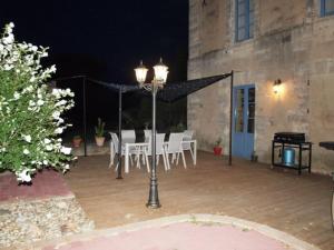 Patio nebo venkovní prostory v ubytování Gites de l'écluse "Au fil de l'Aude"