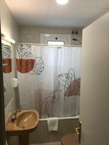 Koupelna v ubytování Hotel Claramar
