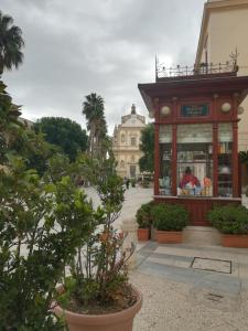 The building in which the holiday home is located