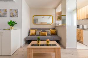 Zdjęcie z galerii obiektu SWEET DREAMS APARTMENT NEAR PUERTA DEL SOL w Madrycie