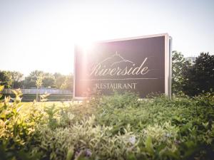 Certifikát, hodnocení, plakát nebo jiný dokument vystavený v ubytování Hotel River