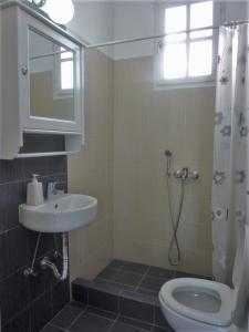 O baie la ONAR STUDIOS MILOS Junior