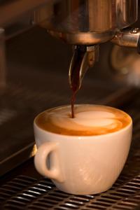 Set per la preparazione di tè e caffè presso Hotel Ristorante Walser