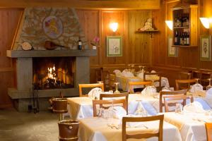 Posezení v ubytování Hotel Ristorante Walser